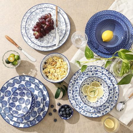 Vintage Blue Ceramic Dinnerware Set (12 pieces/4 servings), Scratch-Resistant Surface, Microwave and Dishwasher Safe